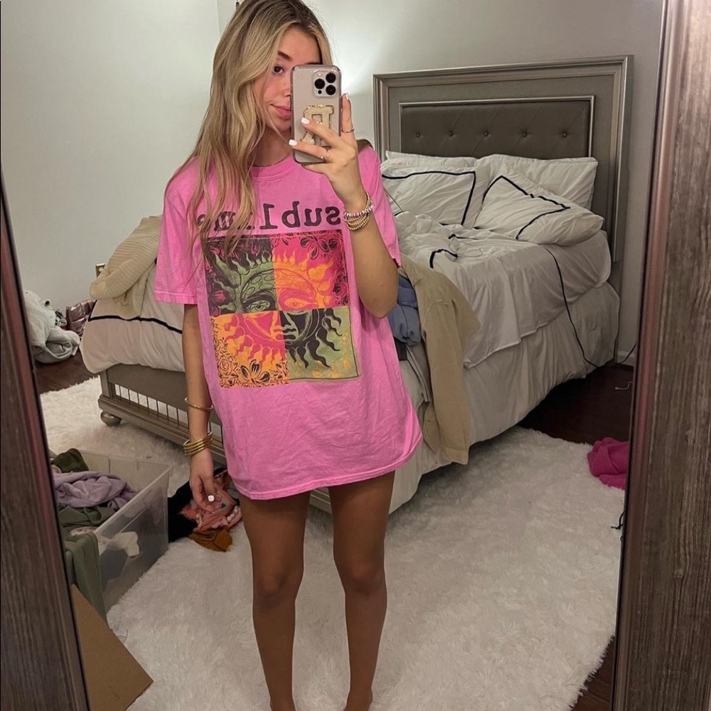 Hot pink Sublime T Urban Outfitters